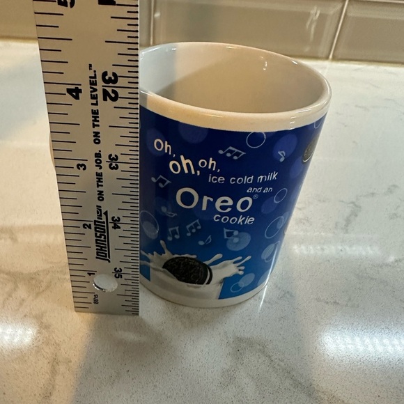 OREO Cookie Mug "Oh, Oh, Oh, Ice Cold Milk and an Oreo Cookie" Coffee Cup - Picture 3 of 4